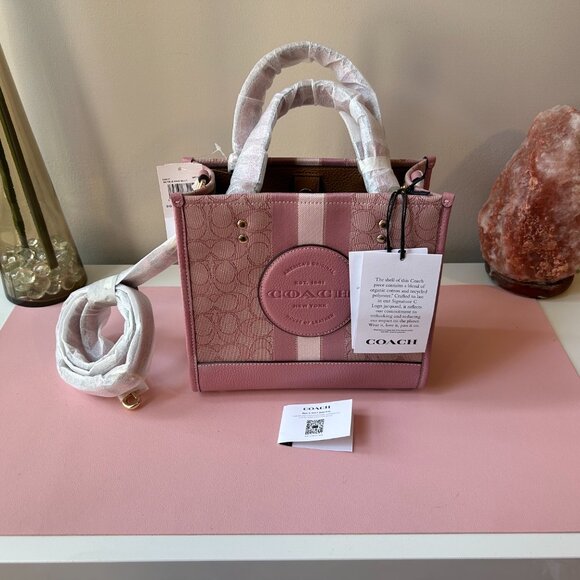 NWT Coach Dempsey Tote Bag 22 In Signature Jacquard With Coach Patch - Picture 2 of 10